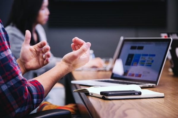 Comment faire développer votre site web au Pays Basque : Guide pratique pour entrepreneurs locaux