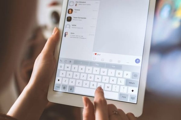 Les Meilleurs Outils de Communication en Ligne pour Booster votre Productivité